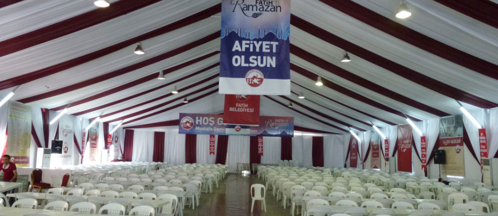 eminonu-meydani-ramazan-cadirlari